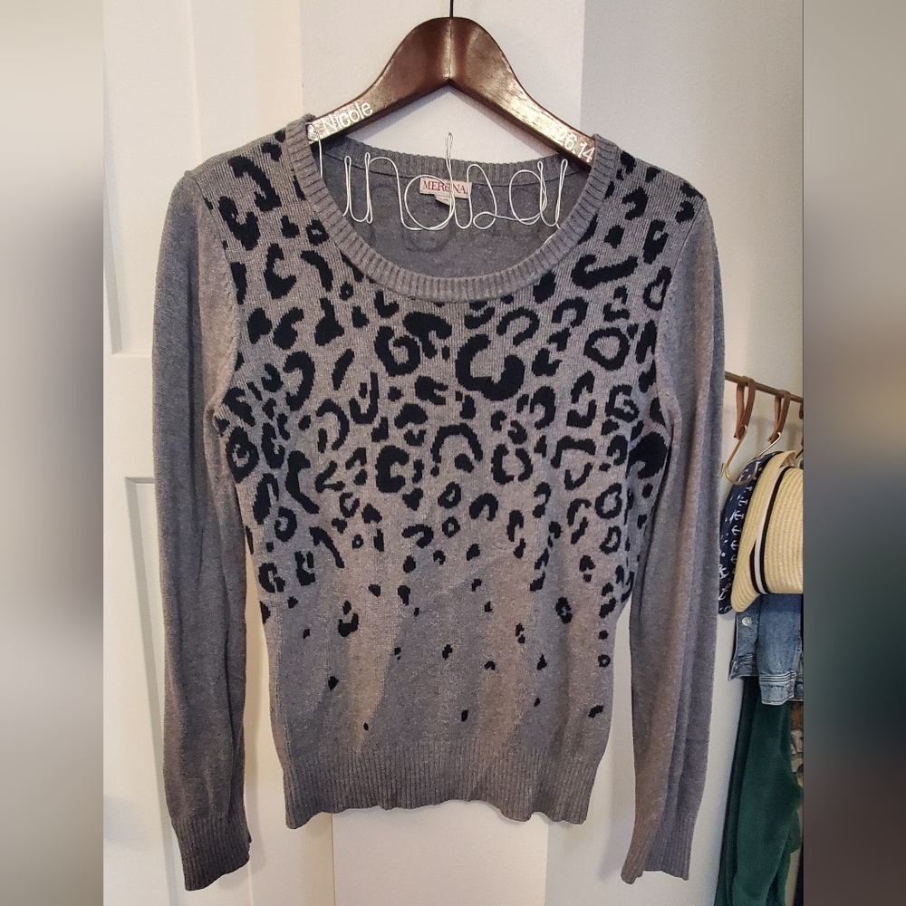 Grey sweater